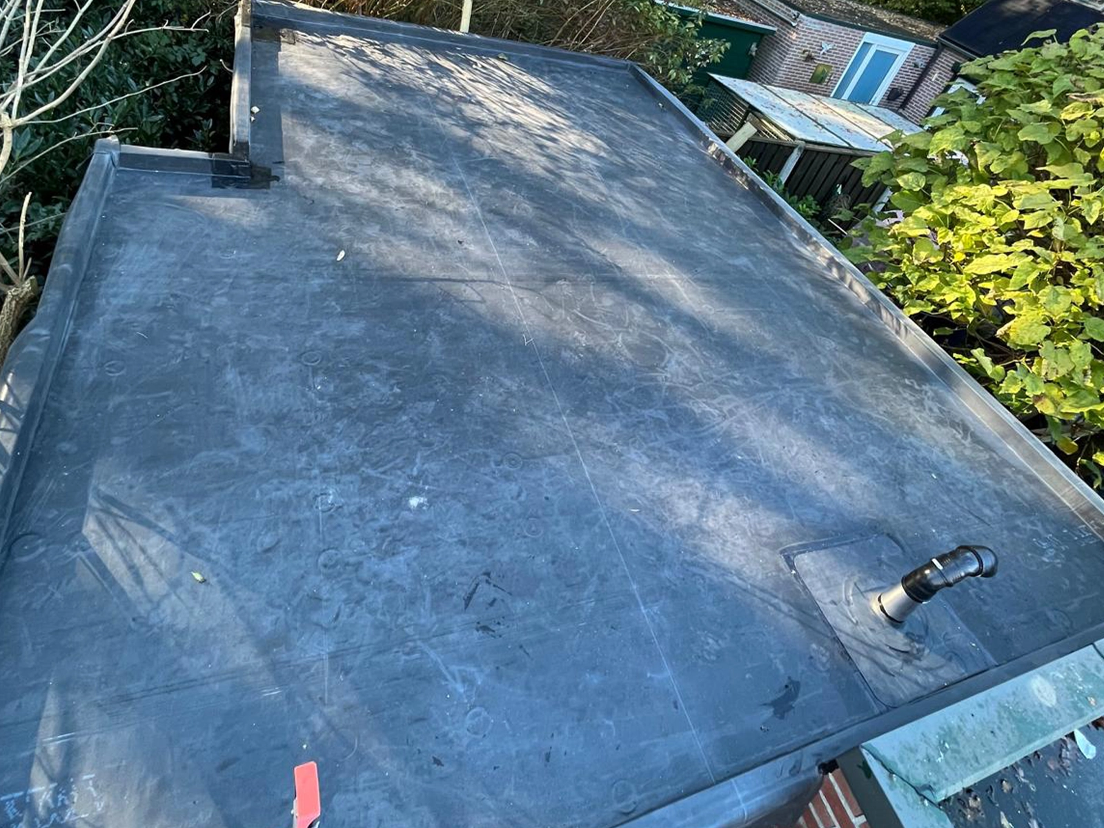 EPDM aanleg op het dak in Nijverdal | Bannink Daktechniek